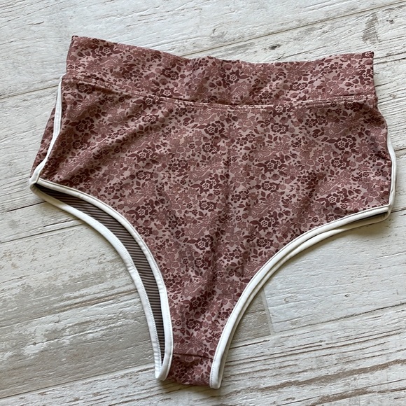 Acacia Olive bottom - Picture 3 of 3